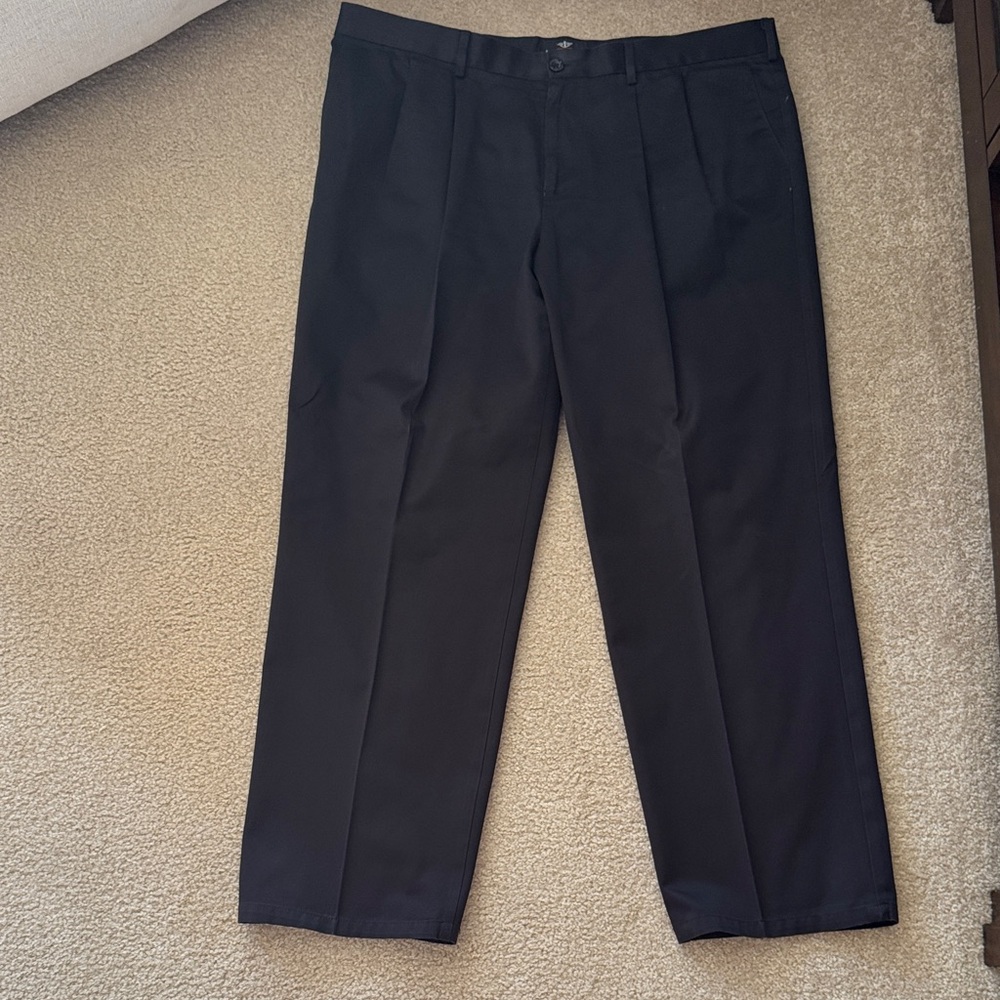 Dockers Men's Black Chinos